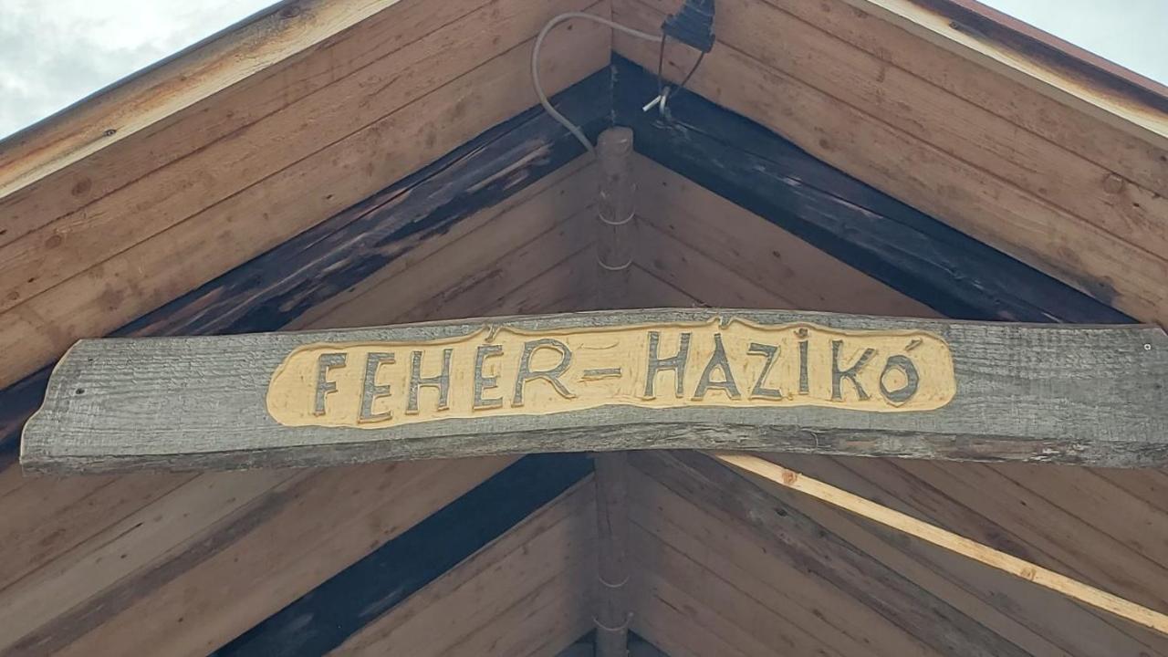 Casa Rustic Feher & Fekete Vendeghazak Sovata Dış mekan fotoğraf
