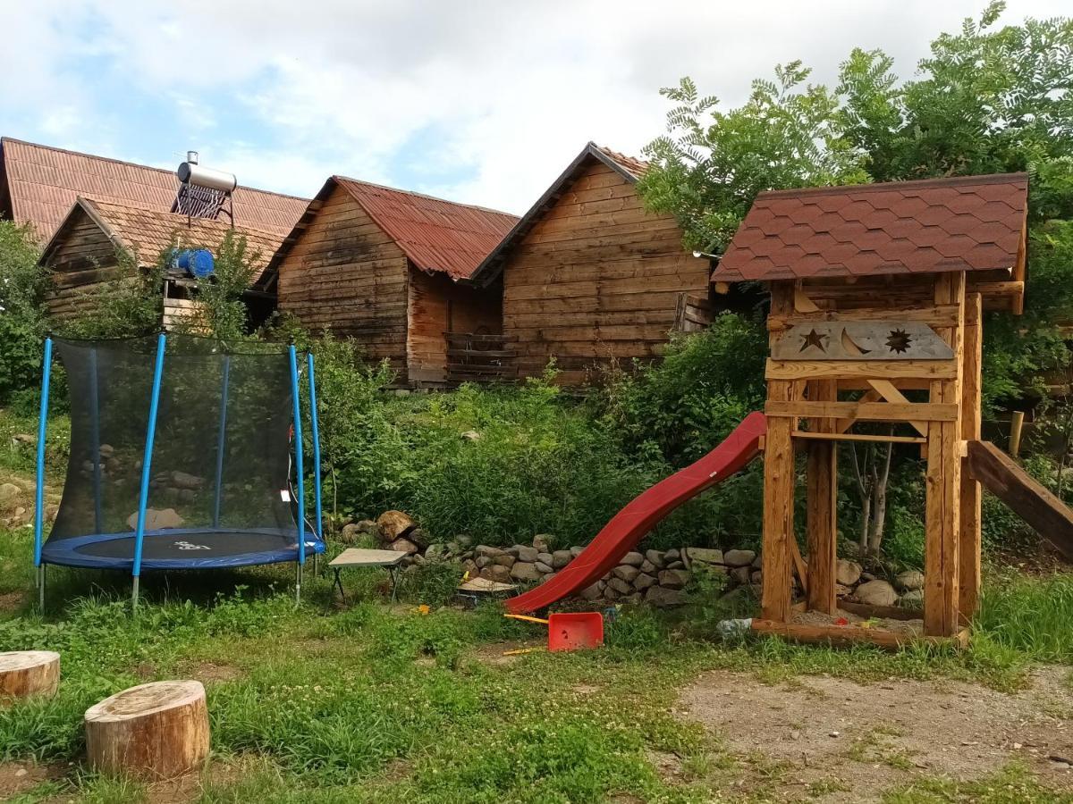 Casa Rustic Feher & Fekete Vendeghazak Sovata Dış mekan fotoğraf